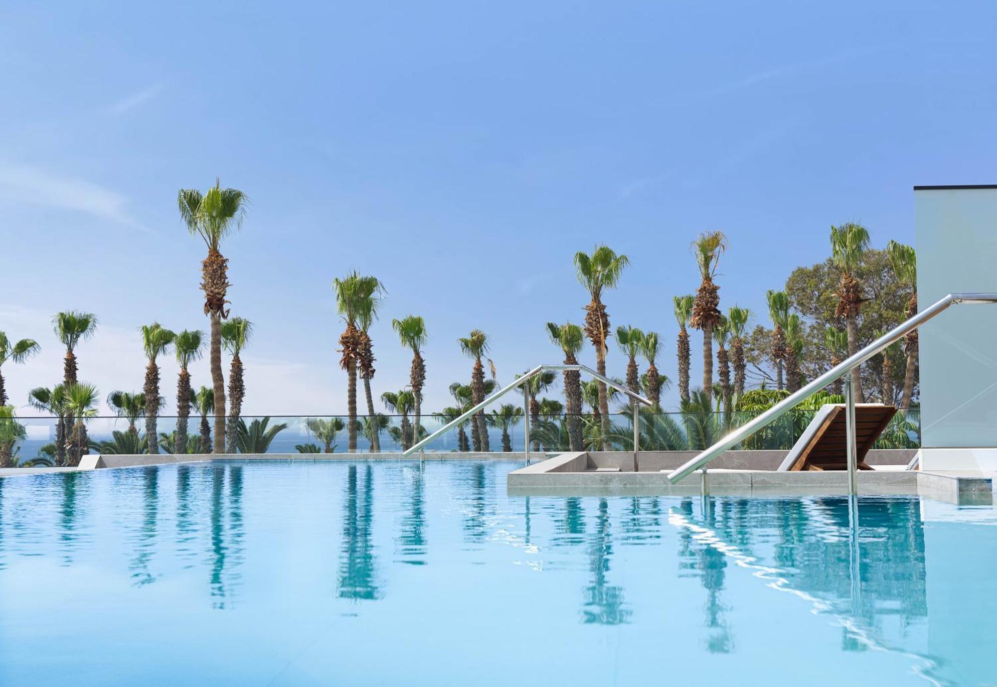 The Grandresort - Limited Edition By Leonardo Hotels Limassol Bagian luar foto